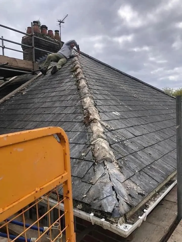 Slate roof ridge and chimney repair in Carn Brea